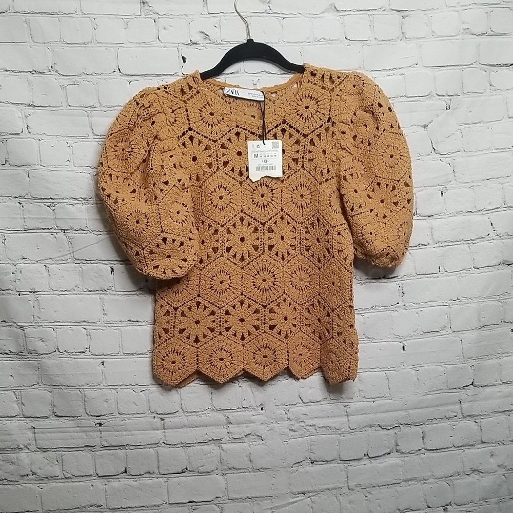 NEW Zara Crochet Puff-Sleeve Sweater in Camel size Medium